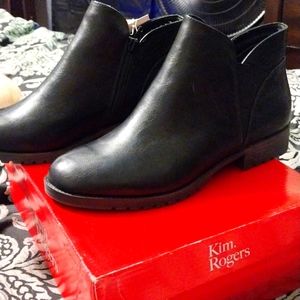 NWT Kim Rogers 8.5 Ankle Boots